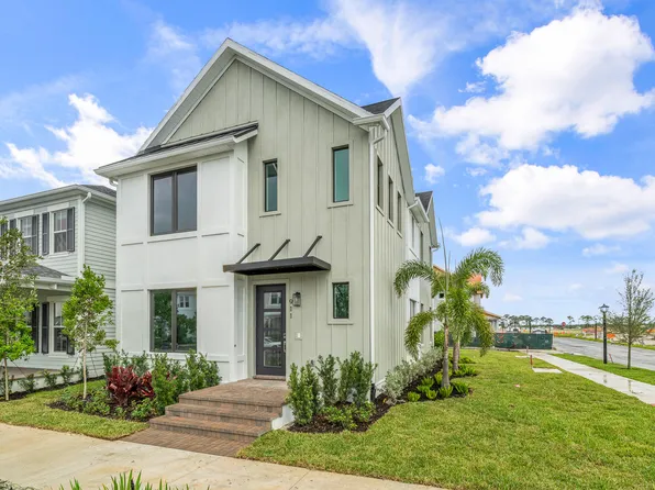 911 SW Newfield Avenue, Palm City, FL 34990