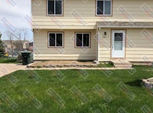 802 Greenway Dr APT B, Gillette, WY 82716