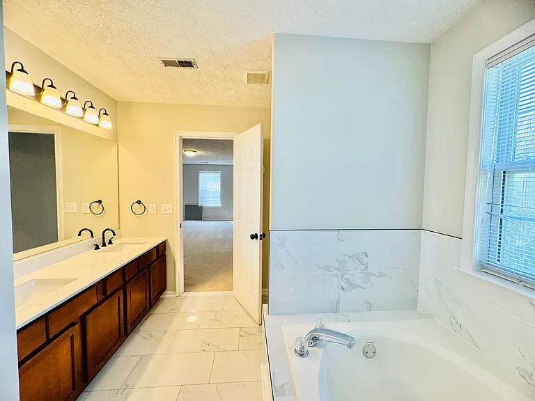 52 Lightfoot Dr — Photo 33