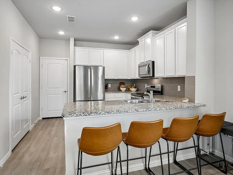 2829 Bellflower Dr — Photo 16