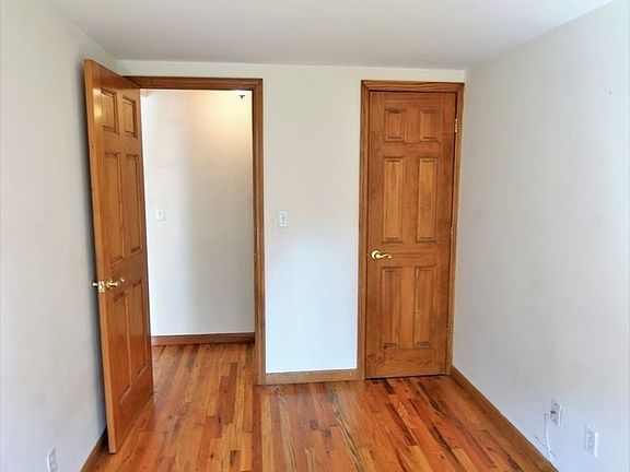 5th image of 315 W 107th St