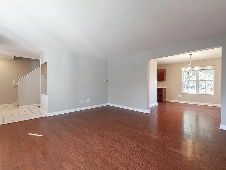 3816 S Claybridge Dr — Photo 9