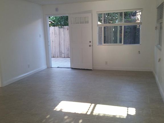 5th image of 1415 E Cruces St APT 2