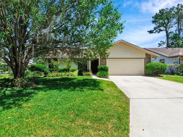 6335 NW 37th Dr, Gainesville, FL 32653