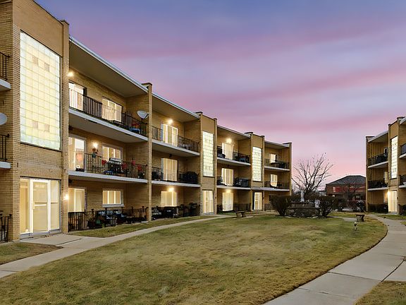 2nd image of 10300 S Pulaski Rd APT 110A