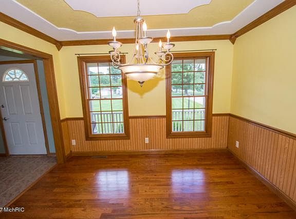 4th image of 26251 Hillview Dr