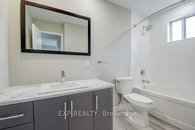 45 Paisley Blvd W #304 — Photo 4