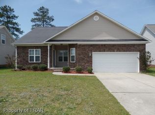5616 Seafield Ln, Hope Mills, NC 28348
