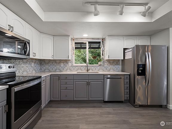 5th image of 4226 56th St Ct NW
