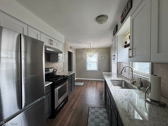 4th image of 2725 Walbrook Ave