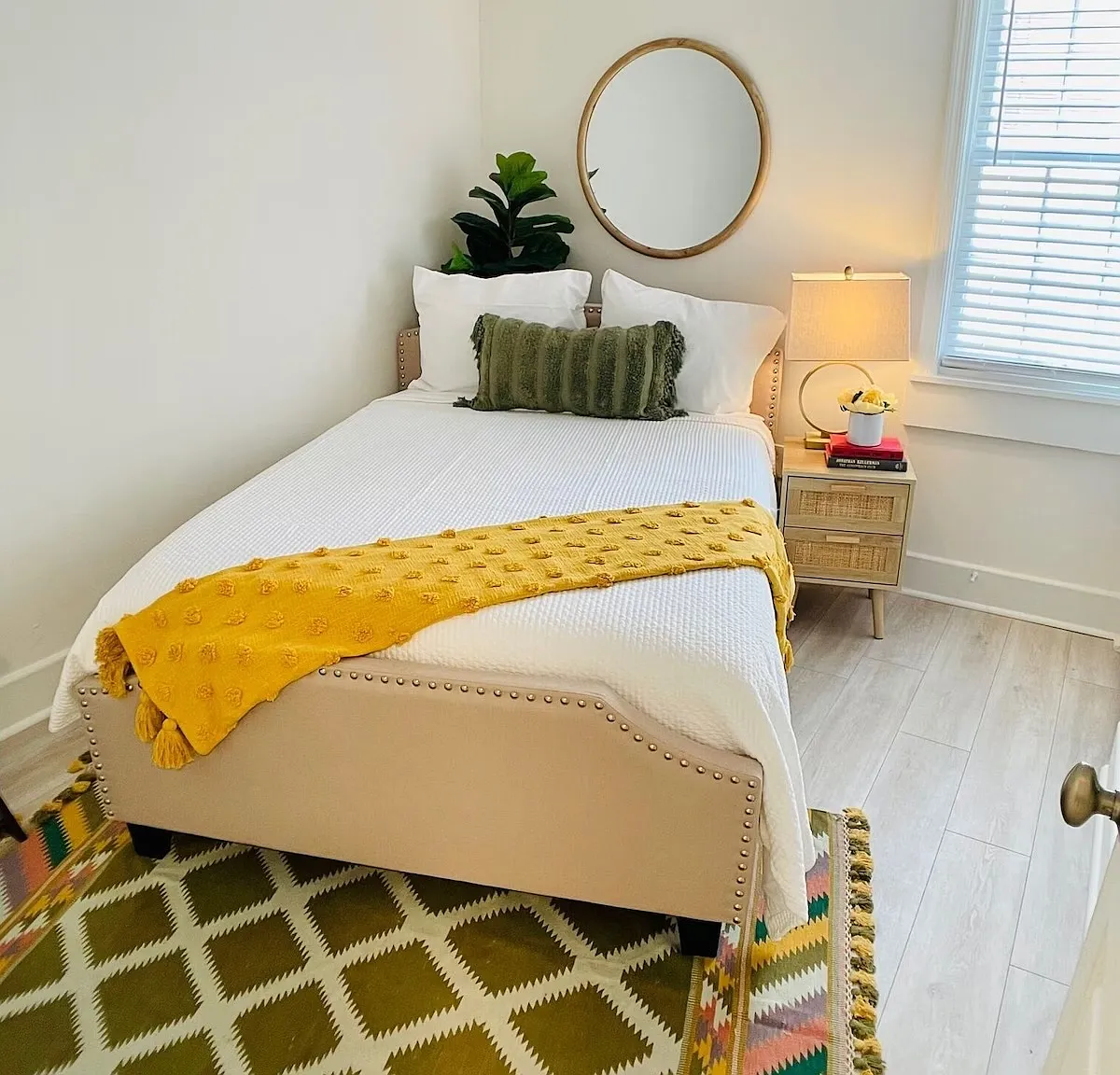 2 bed, 920 sqft, $3,250 — Photo 3