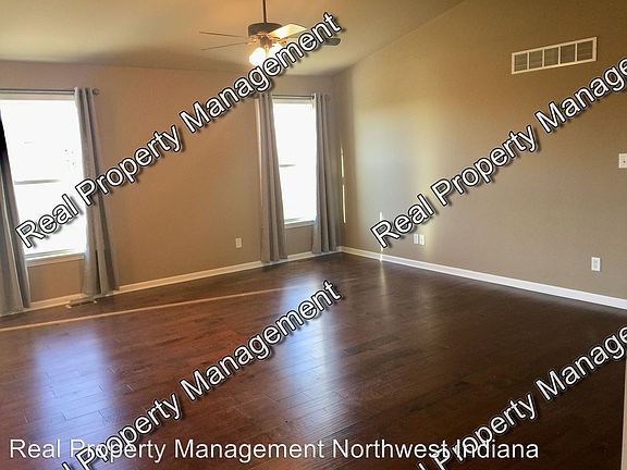 4th image of 5347 Woodland Dr