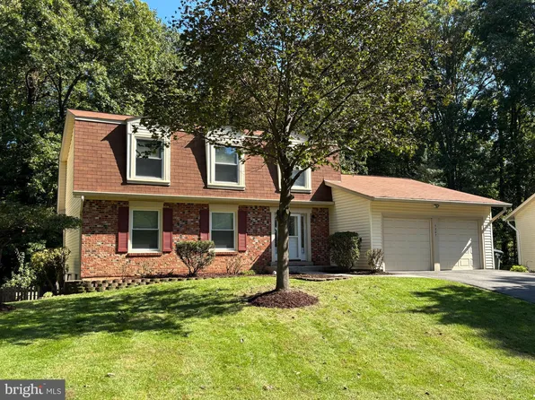 7207 Flower Tuft Ct, Springfield, VA 22153