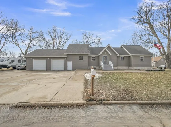 1002 7th Ave N, Estherville, IA 51334