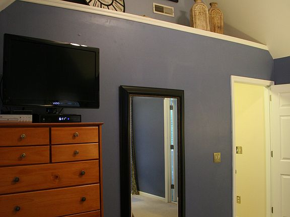 5th image of 3009 Iroquois Dr
