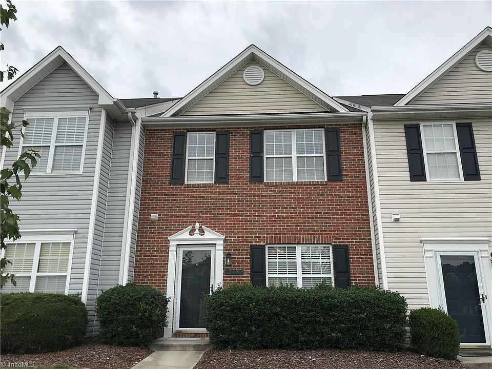 1st image of 208 Brittany Way