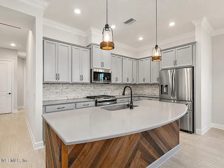 19 Bolsana Ct — Photo 2