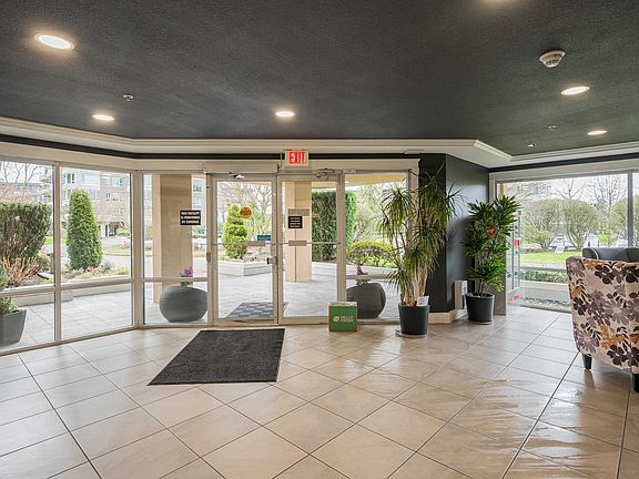 5th image of 3190 Gladwin Rd #703