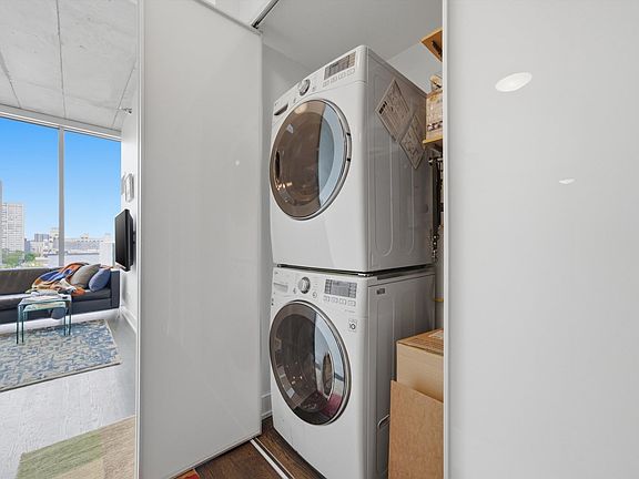 5th image of 1720 S Michigan Ave APT 809