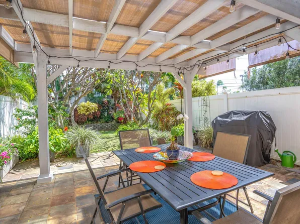 679 Meakanu Ln APT 902, Wailuku, HI 96793