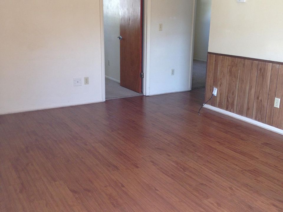 2nd image of 38605 Scottsdale Ct
