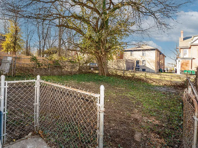 3059 Cleinview Ave — Photo 32