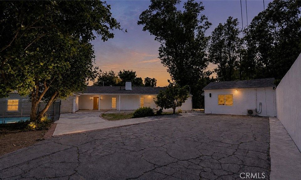 1st image of 4711 Tyrone Ave