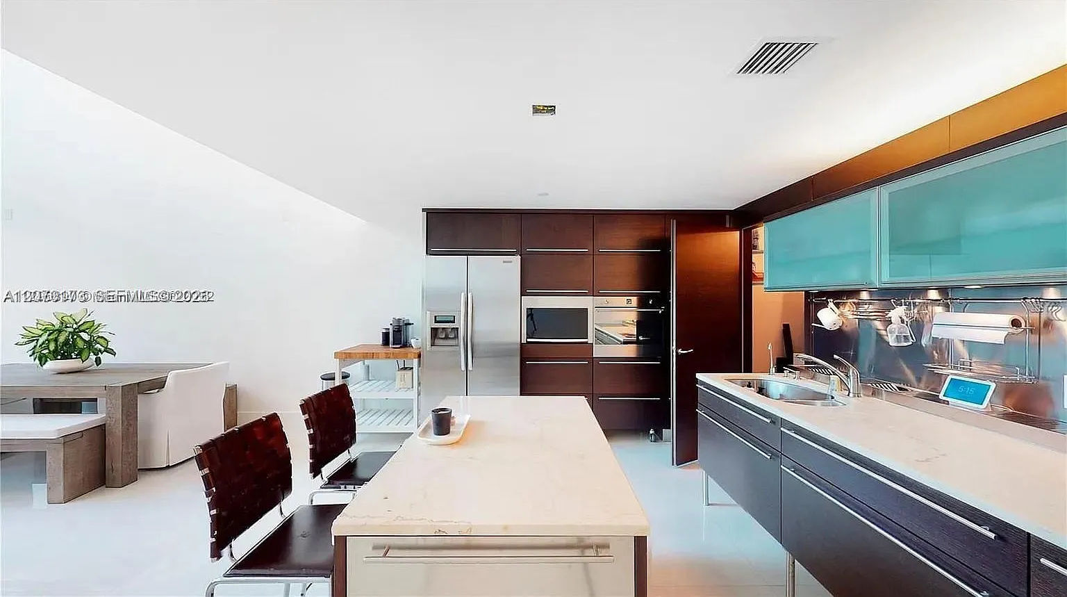 Terra Beachside Condo — Photo 4