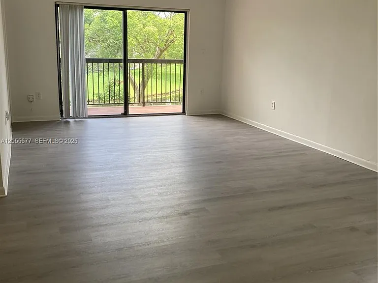 9879 Nob Hill Ct #9879 — Photo 5