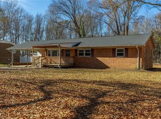 121 S Edgewood Rd, Eden, NC 27288