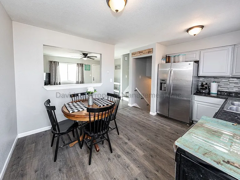 332 Longfellow Dr — Photo 6
