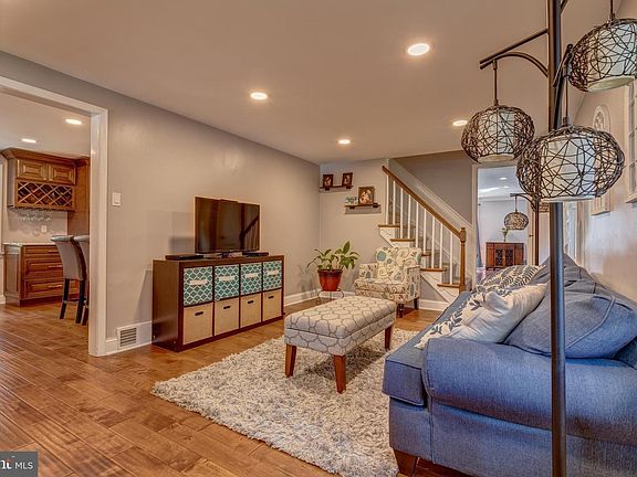 5th image of 115 Belmont Ave