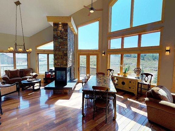 3rd image of 42 Earhart Ln