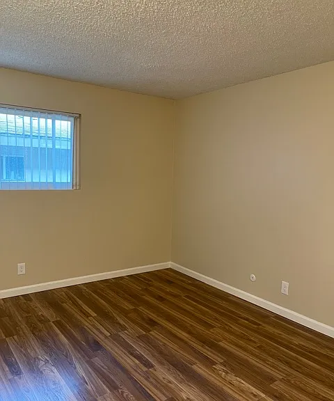 582 E Foothill Blvd #12 — Photo 7