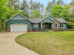 10637 Trailside Woods Dr NE, Rockford, MI 49341