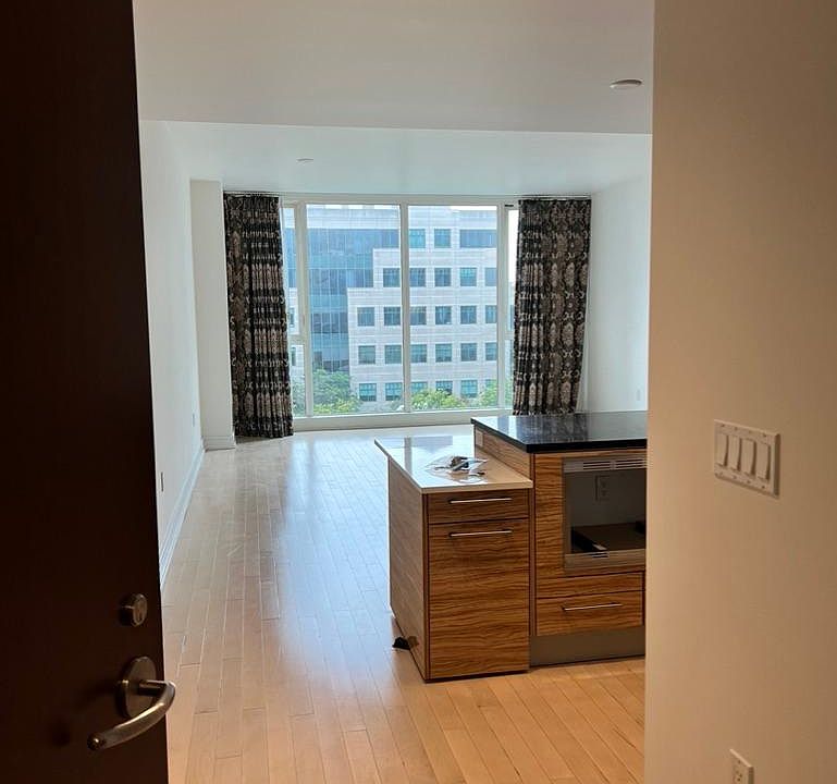 1st image of 631 Folsom St APT 6D