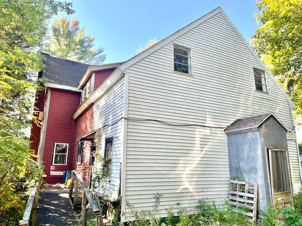 33 Spring Street, Gardiner, ME 04345