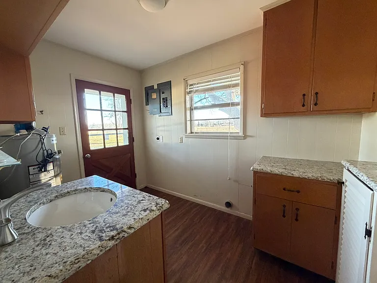 2529 State Highway 11 W — Photo 23