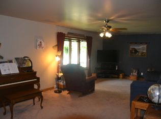 802 5th Ave, Dixon, IL 61021