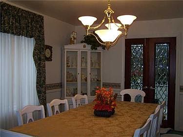 4th image of 207 Apple Hill Dr