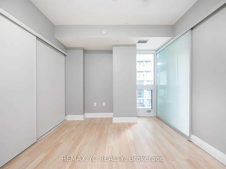 251 Jarvis St #806 — Photo 16