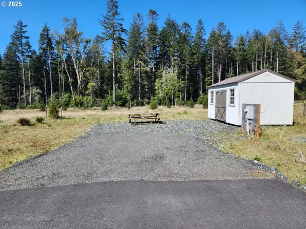 Hubbard Ln #4, Pt Orford, OR 97465