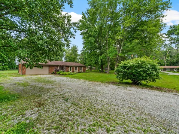 304 Oakwood Ln, Goshen, OH 45122