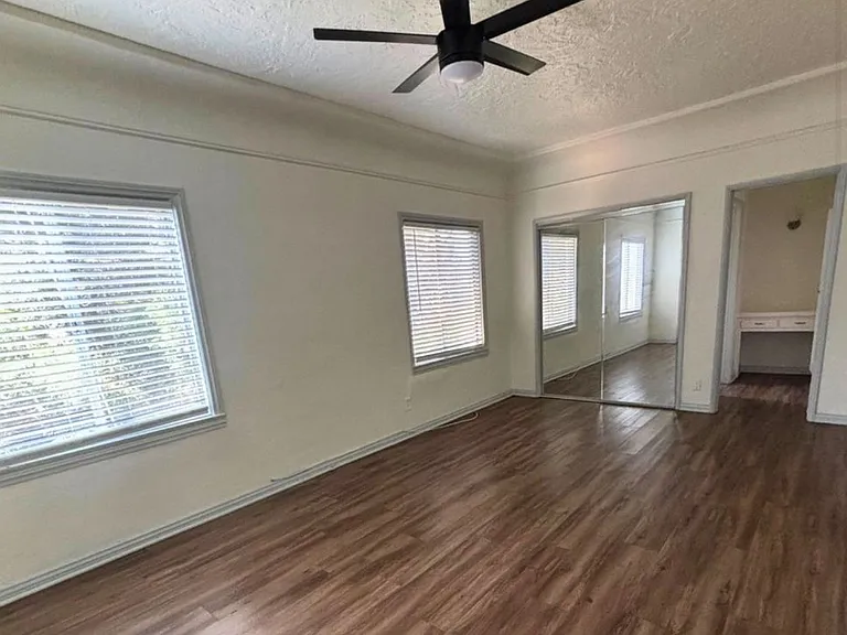 1217 Cedar Ave — Photo 4