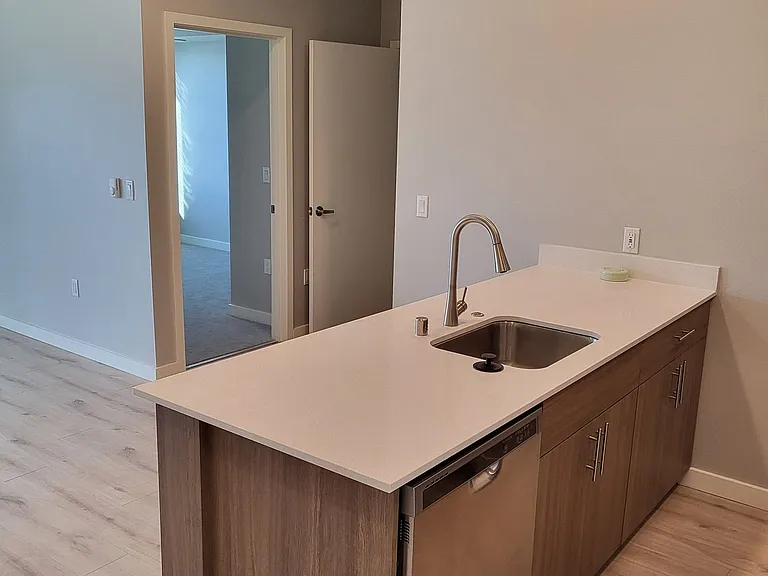 Pacific Ridge Apartments — Photo 20
