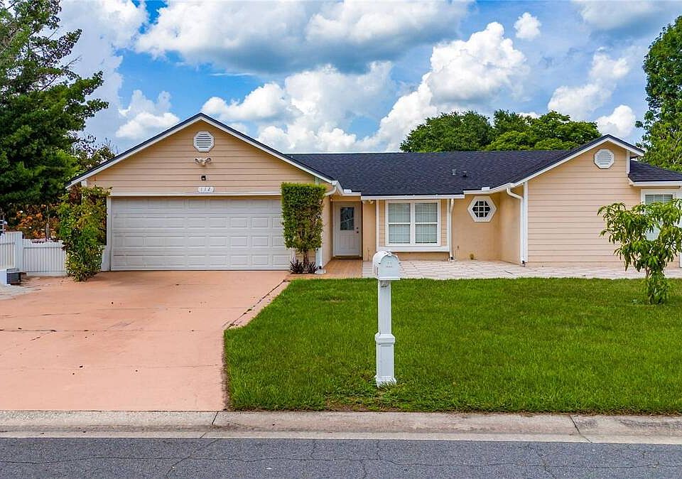 1st image of 112 Rosewood Ct
