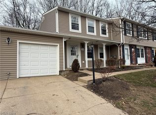 7415 N Chestnut Commons Dr, Mentor, OH