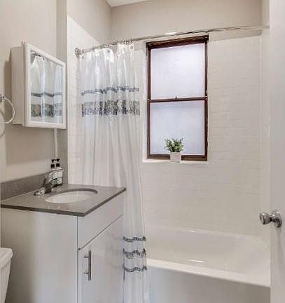 4th image of 3419 N Elaine Pl #1G