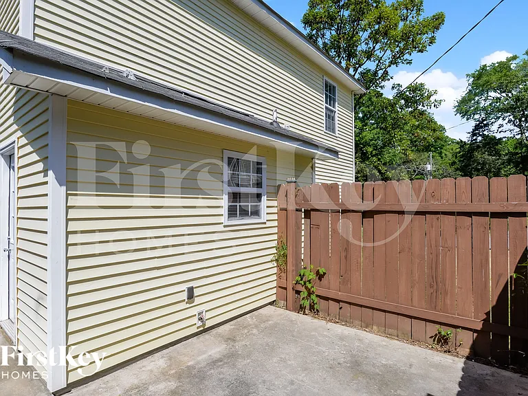 8723 Sharonbrook Dr — Photo 18