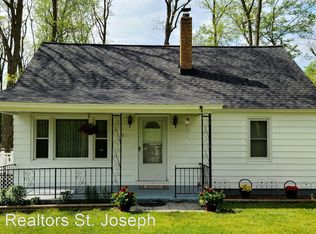 4650 Damon Dr, Coloma, MI 49038